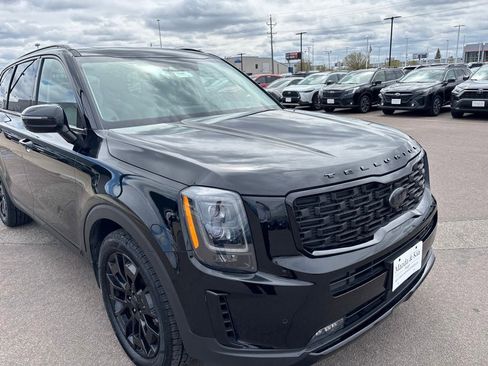 Used 2021 Kia Telluride SX w/ SX Prestige Package AWD/4WD image 3