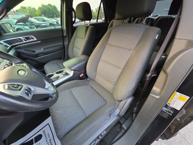 Used 2014 Ford Explorer XLT AWD/4WD image 11