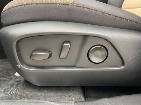 New 2026 Chevrolet Equinox ACTIV AWD/4WD image 10