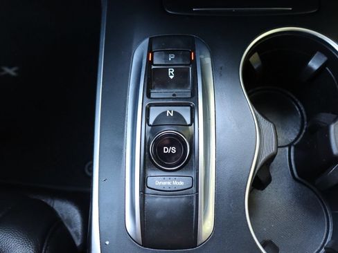 Used 2017 Acura MDX SH-AWD image 39