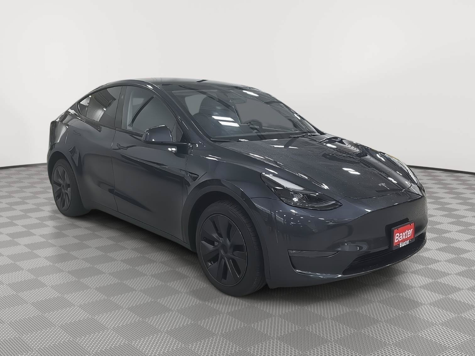 Used 2024 Tesla Model Y Long Range AWD/4WD image 1
