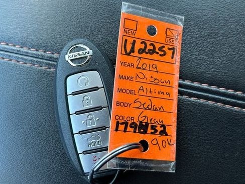 Used 2019 Nissan Altima 2.5 SR FWD image 35