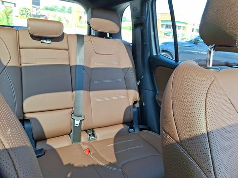 Used 2022 Mercedes-Benz GLB 35 AMG 4MATIC image 14