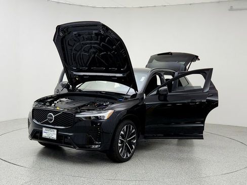 New 2026 Volvo XC60 B5 Ultra w/ Protection Package Premier image 9