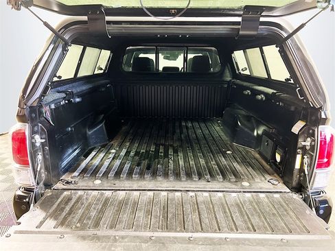 Certified 2023 Toyota Tacoma TRD Off-Road image 23