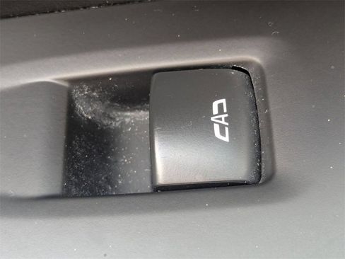 Used 2023 Chevrolet Suburban LT RWD image 39