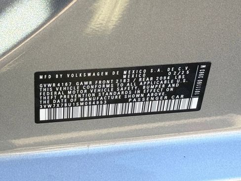 Used 2025 Volkswagen Jetta SE image 30