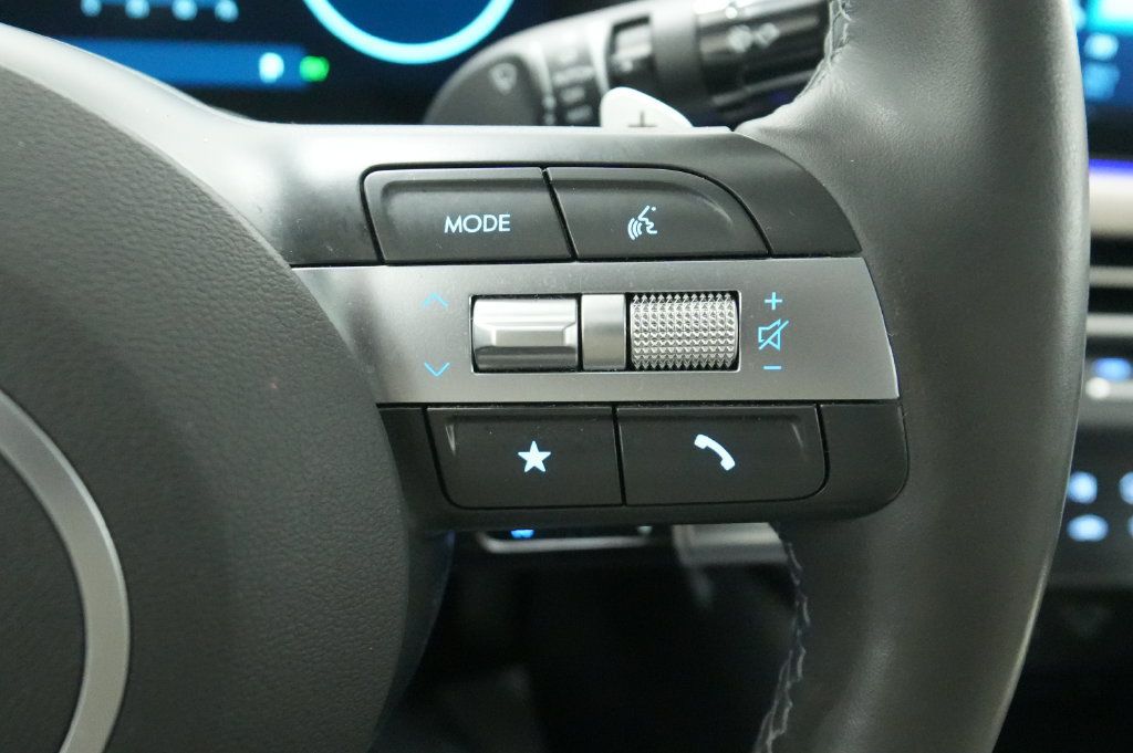 Used 2025 Hyundai Sonata Limited FWD image 39