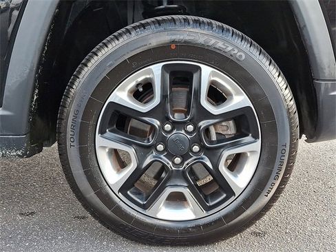 Used 2018 Jeep Compass Trailhawk w/ Cold Weather Group image 8