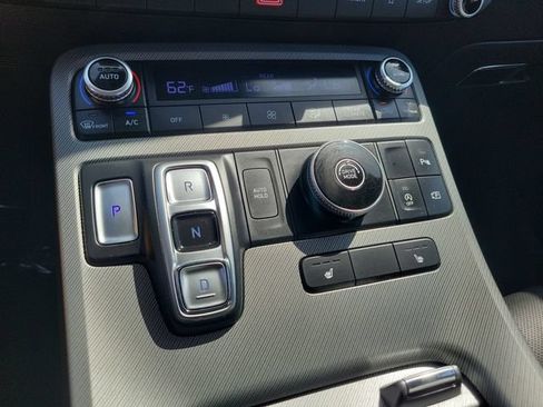 Used 2025 Hyundai Palisade SEL FWD image 14
