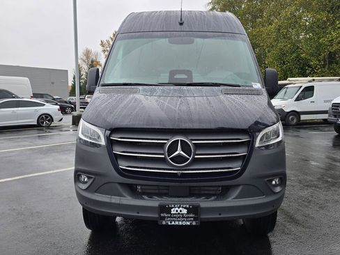 New 2026 Mercedes-Benz Sprinter 144 Cargo image 9