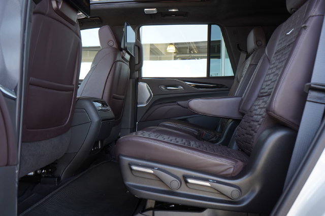 Used 2023 Cadillac Escalade Sport Platinum AWD/4WD image 26