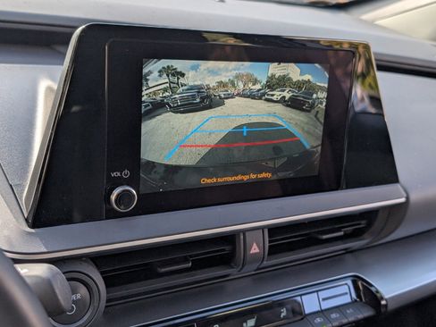 Used 2024 Toyota Prius LE image 22