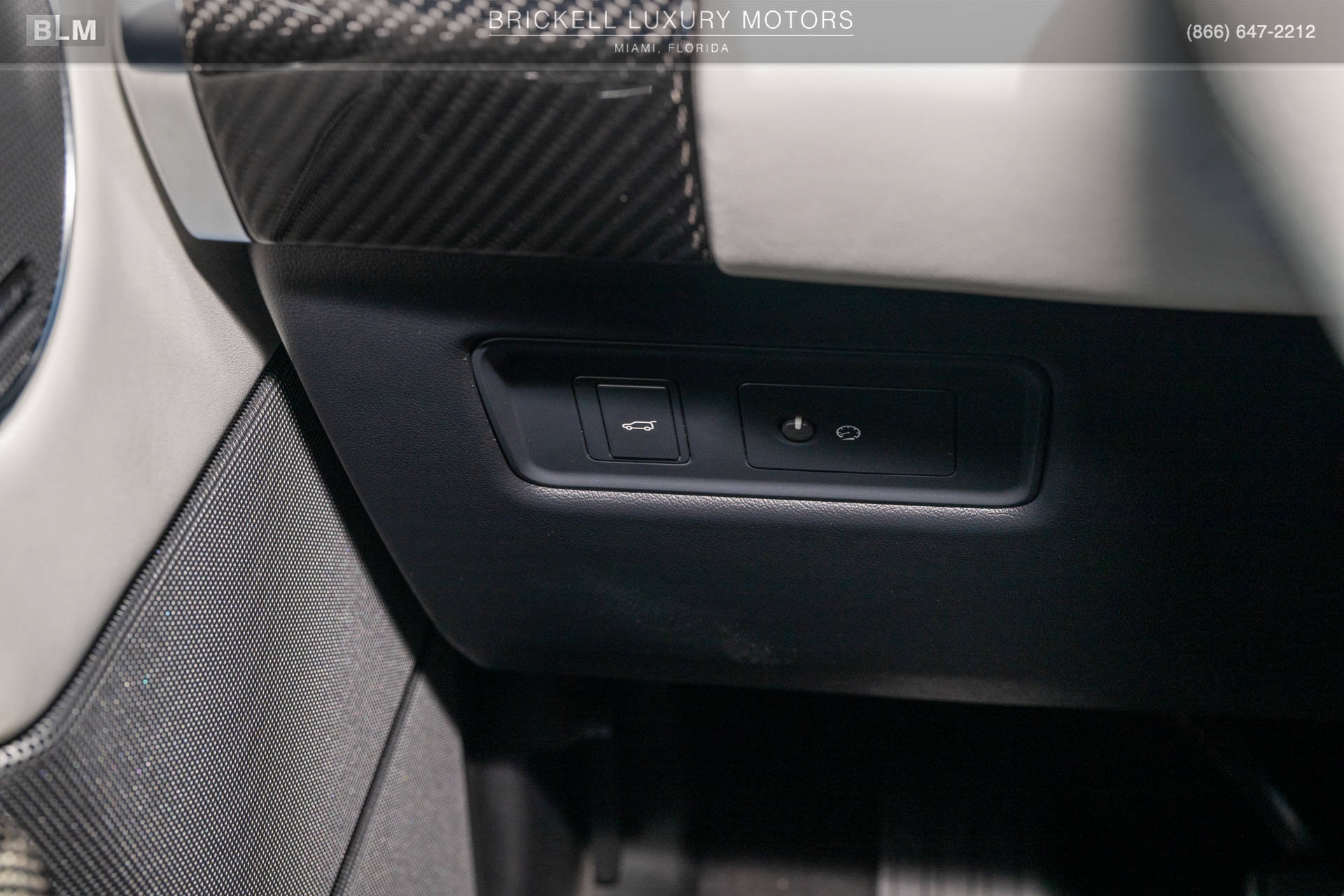 Used 2022 Land Rover Range Rover Sport SVR Carbon Edition AWD/4WD image 29