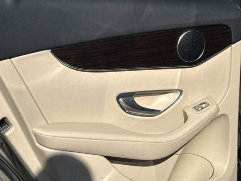 Used 2022 Mercedes-Benz GLC 300 image 14