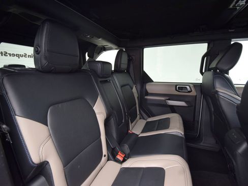 Used 2022 Ford Bronco Wildtrak image 23