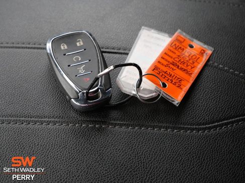 Used 2023 Chevrolet Traverse LT image 25