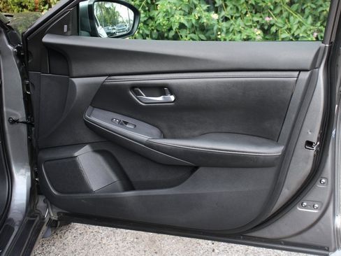 Used 2021 Nissan Sentra SV image 36