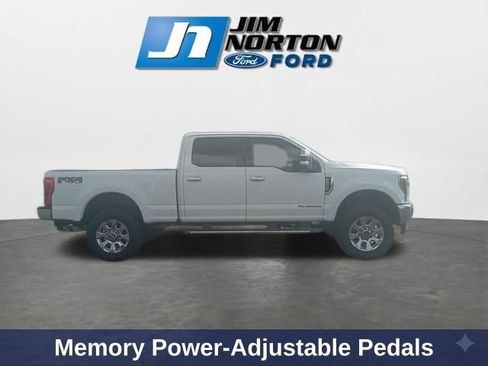Used 2019 Ford F250 Lariat w/ Chrome Package image 12