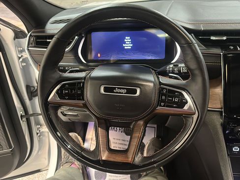 Used 2023 Jeep Grand Cherokee Summit image 18