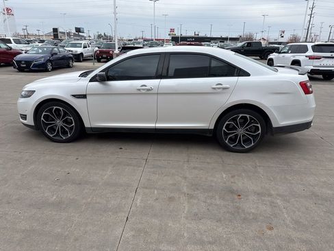 Used 2013 Ford Taurus SHO image 10