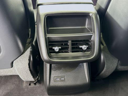 Used 2024 Cadillac Lyriq Sport RWD image 27
