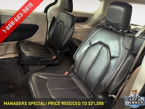 Used 2023 Chrysler Pacifica Touring-L FWD image 22