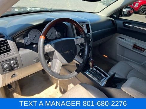 Used 2005 Chrysler 300 C w/ Protection Group II RWD image 20