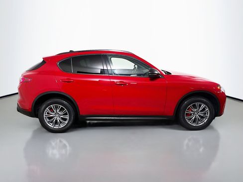 Used 2024 Alfa Romeo Stelvio Sprint image 3
