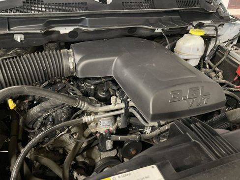 Used 2024 RAM 1500 Classic SLT image 24