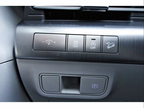 Certified 2026 Hyundai Kona SE FWD image 14