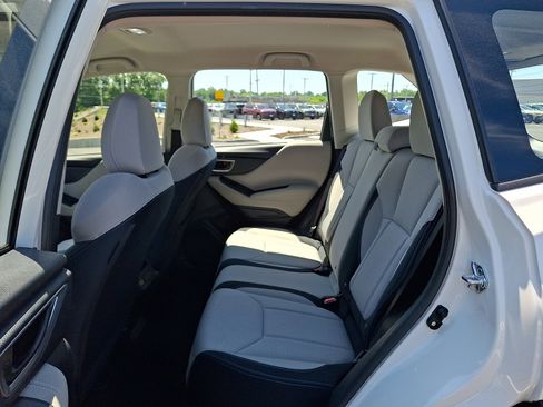 Certified 2023 Subaru Forester AWD/4WD image 10