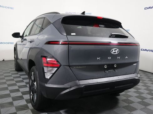 Used 2025 Hyundai Kona SEL AWD/4WD image 9