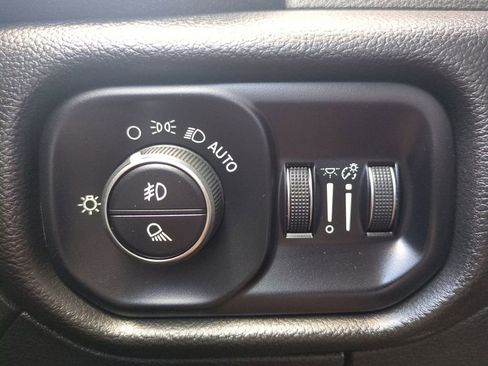 Used 2025 RAM 1500 Big Horn AWD/4WD image 30