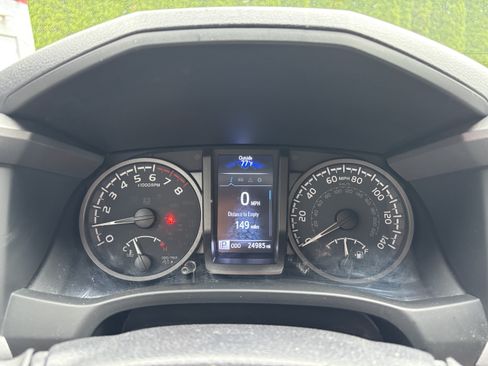 Used 2023 Toyota Tacoma TRD Off-Road w/ Technology Package AWD/4WD image 20