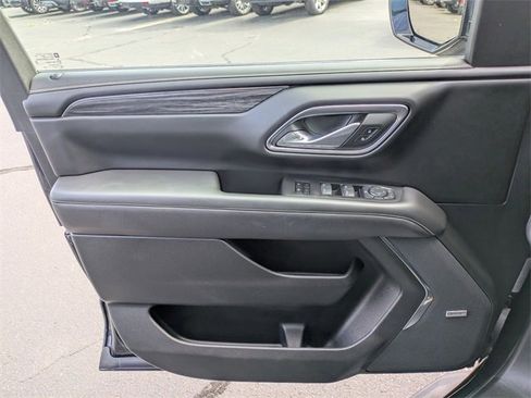 Used 2023 GMC Yukon SLT image 11