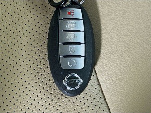 Used 2020 Nissan Pathfinder Platinum w/ Cargo Package image 40