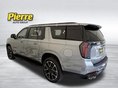 Used 2025 Chevrolet Suburban RST w/ Sun And Tow Package AWD/4WD image 2