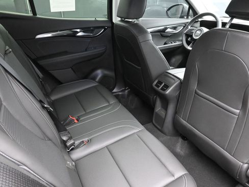 Used 2024 Buick Envision Preferred image 25