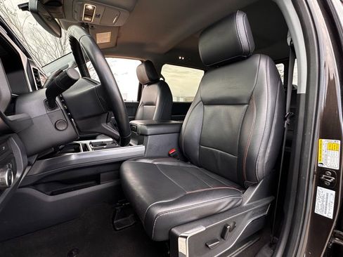 Used 2024 Ford F350 Lariat w/ Black Appearance Package image 6