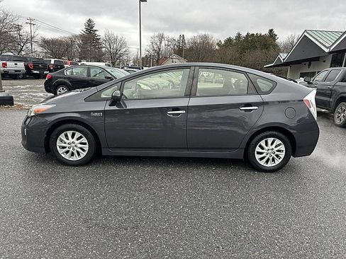 Used 2012 Toyota Prius Plug-In Hybrid image 2