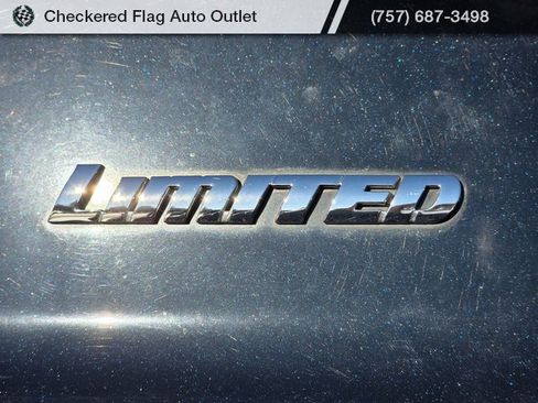 Used 2015 Toyota Tundra Limited w/ Limited Premium Package image 9