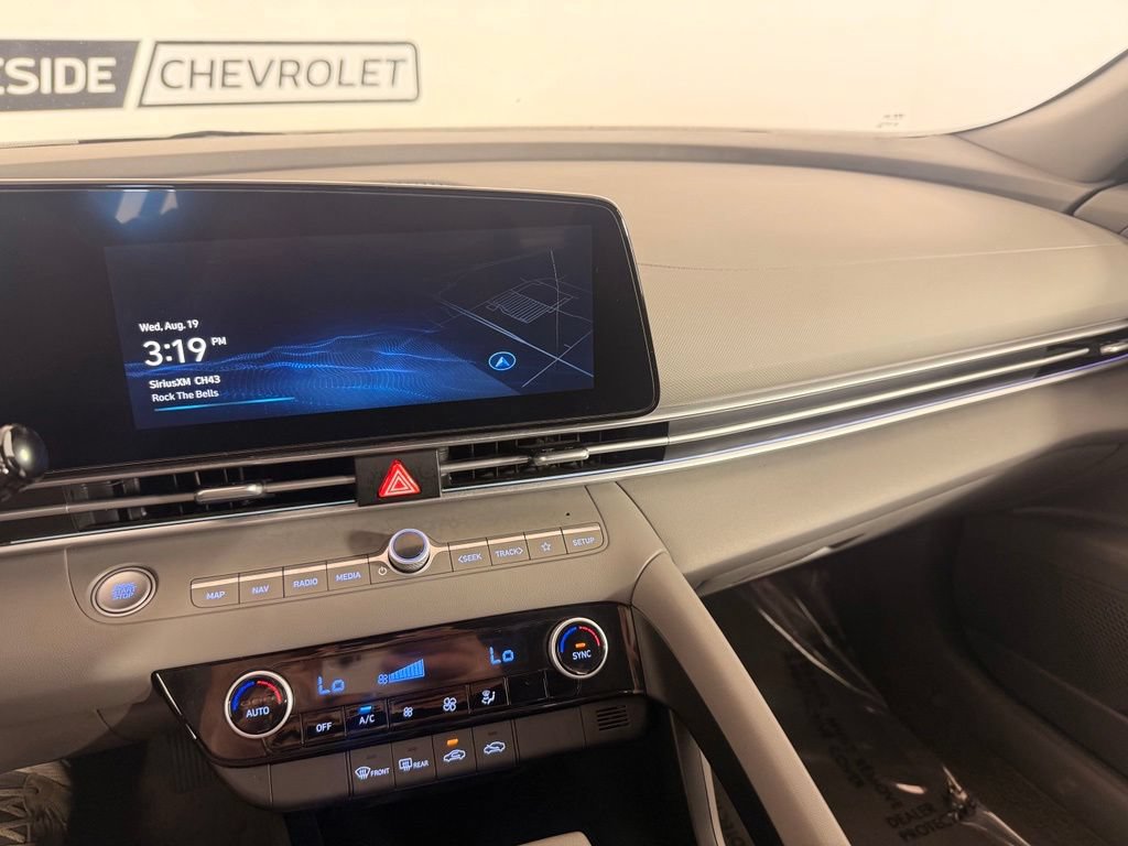 Used 2024 Hyundai Elantra SEL FWD image 34