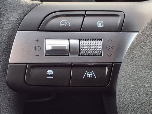 New 2026 Hyundai Tucson SE image 23