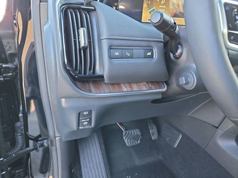 New 2026 Nissan Armada Platinum AWD/4WD image 19