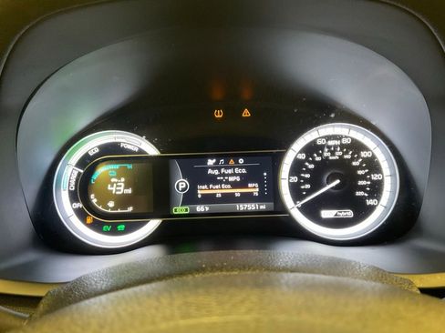 Used 2017 Kia Niro LX image 2