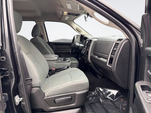 Used 2018 RAM 1500 Express w/ Black Ram 1500 Express Group image 17