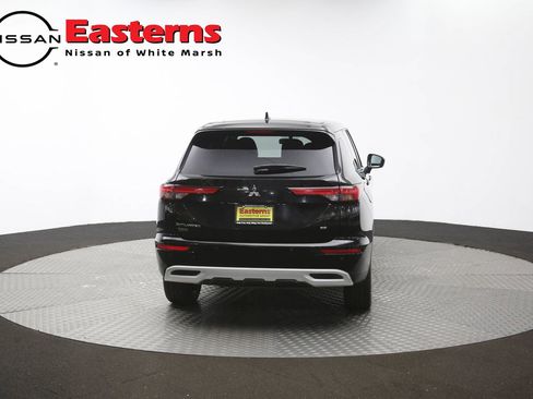 Used 2024 Mitsubishi Outlander SE AWD/4WD image 38