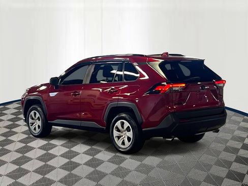Used 2021 Toyota RAV4 LE AWD/4WD image 4