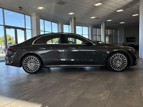 New 2026 Mercedes-Benz E 350 4MATIC Sedan image 2